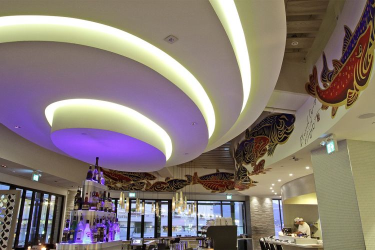 Restaurant bar oval ceiling 